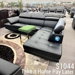 Simple yet impressive design: Antares Black Sectional