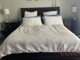 King bed with matching night stands and dresser