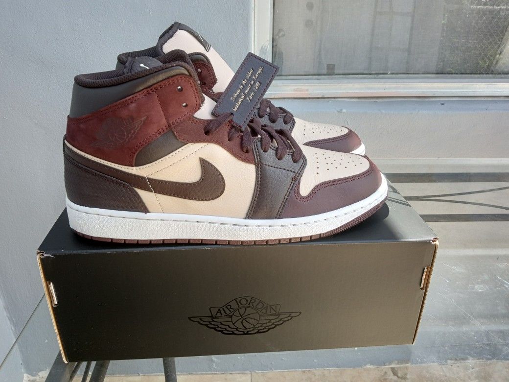 NEW Jordan 1 Retro Paris YMCA Mid 