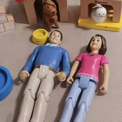 Hape Happy Family with Pets and extras