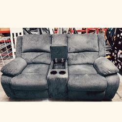 Reclining Loveseat 