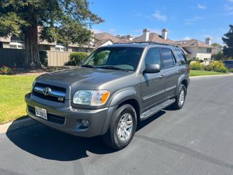2005 Toyota Sequoia SR5