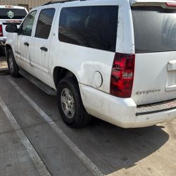 Parting Out 2008 Chevy Tahoe