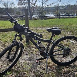 Size small REI DRT 1.1 Mountain Bike (Hardtail)