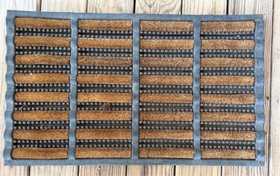 Mud scrub mat for door