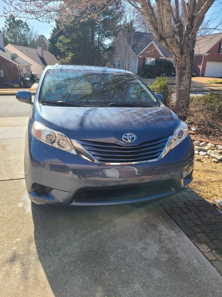 2015 Toyota Sienna