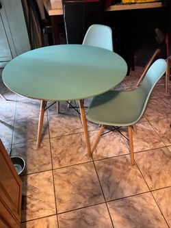 $50 Table and 4 chairs