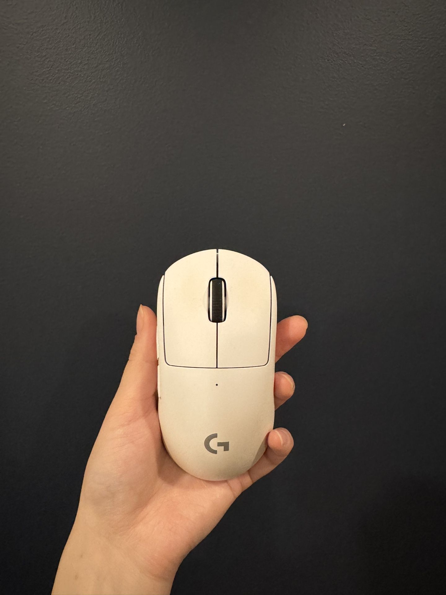 Logitech - PRO X SUPERLIGHT Lightweight Wireless Optical Gaming Mouse with HERO 25K Sensor - Wireless - White