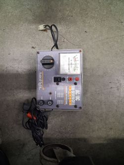 AstroFlight 6-7 Cell Ni-Cad Battery Charger