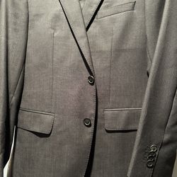 Hugo Boss Men’s Suit - Small