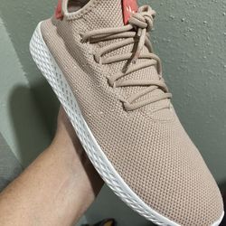 Adidas  Womens Tennis HU X Pharrell Ash Pearl Pink Fabric Size 9.5new no box