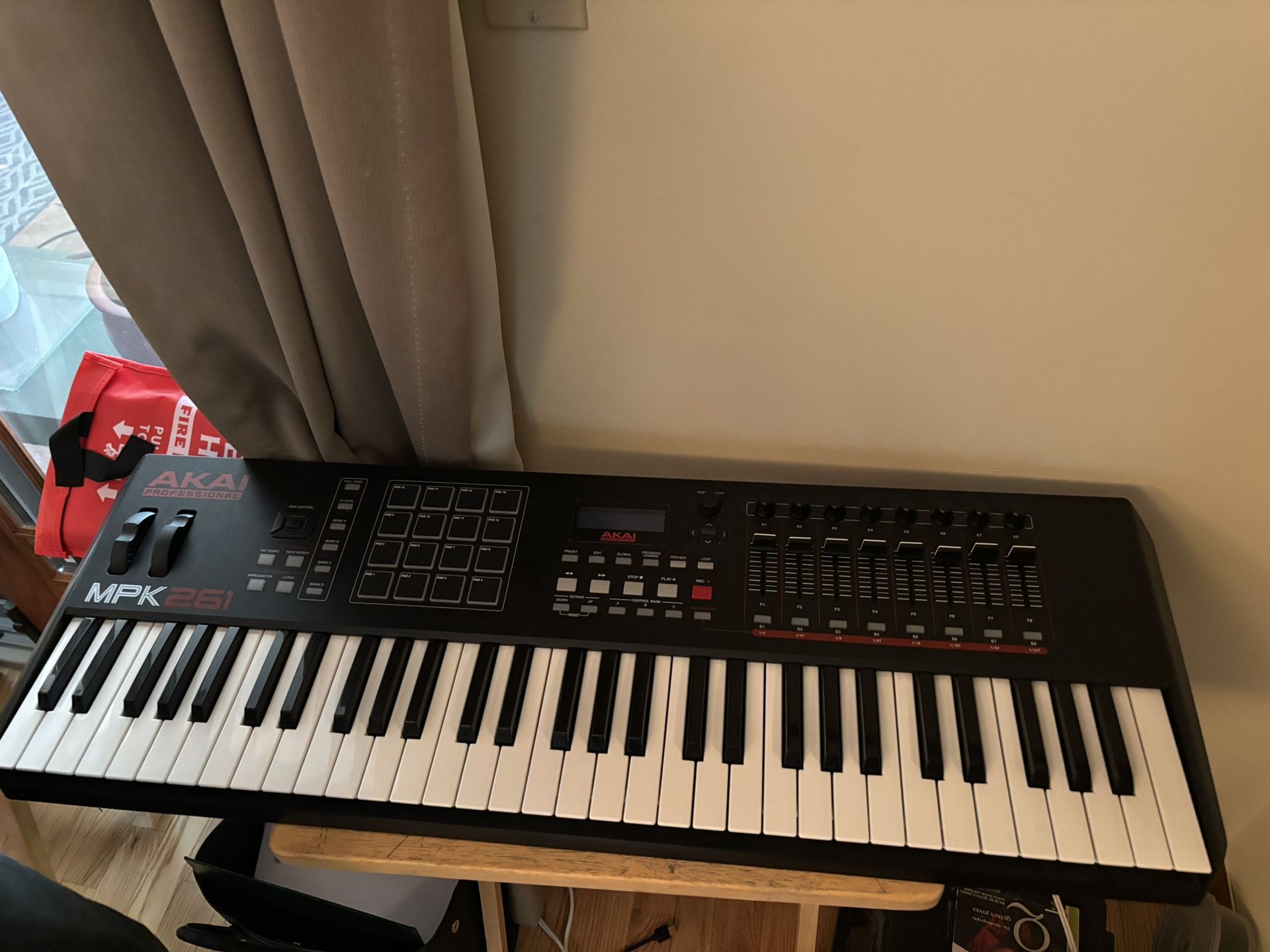 AKAI MPK261 MIDI Keyboard Controller