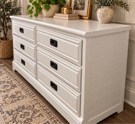✨ Beautiful Refinished 6-Drawer Dresser ✨