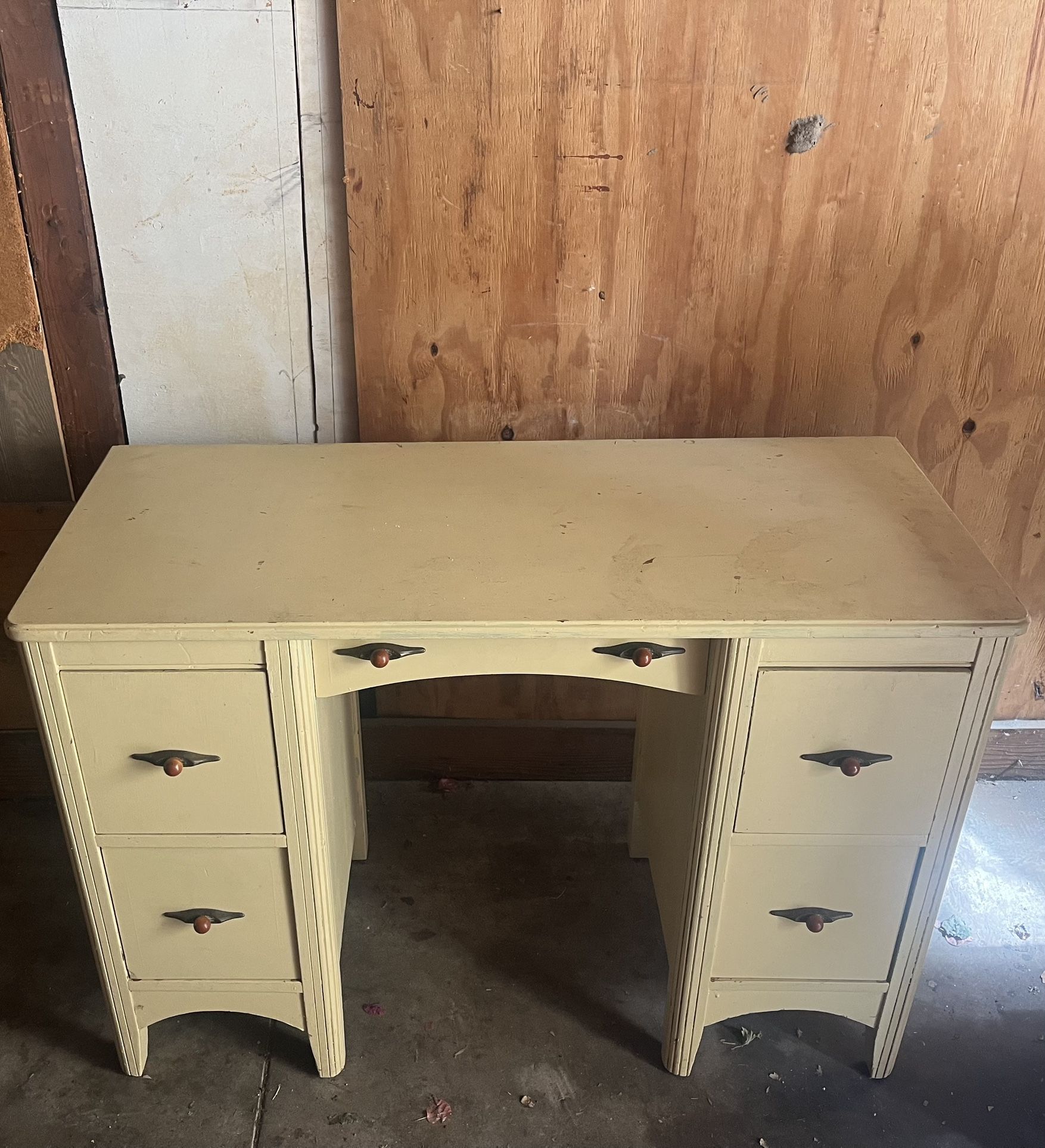 Vintage Desk. Butter Yellow Beautiful Original Hardware for Handles