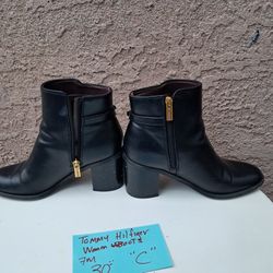 Women Boots Size 7