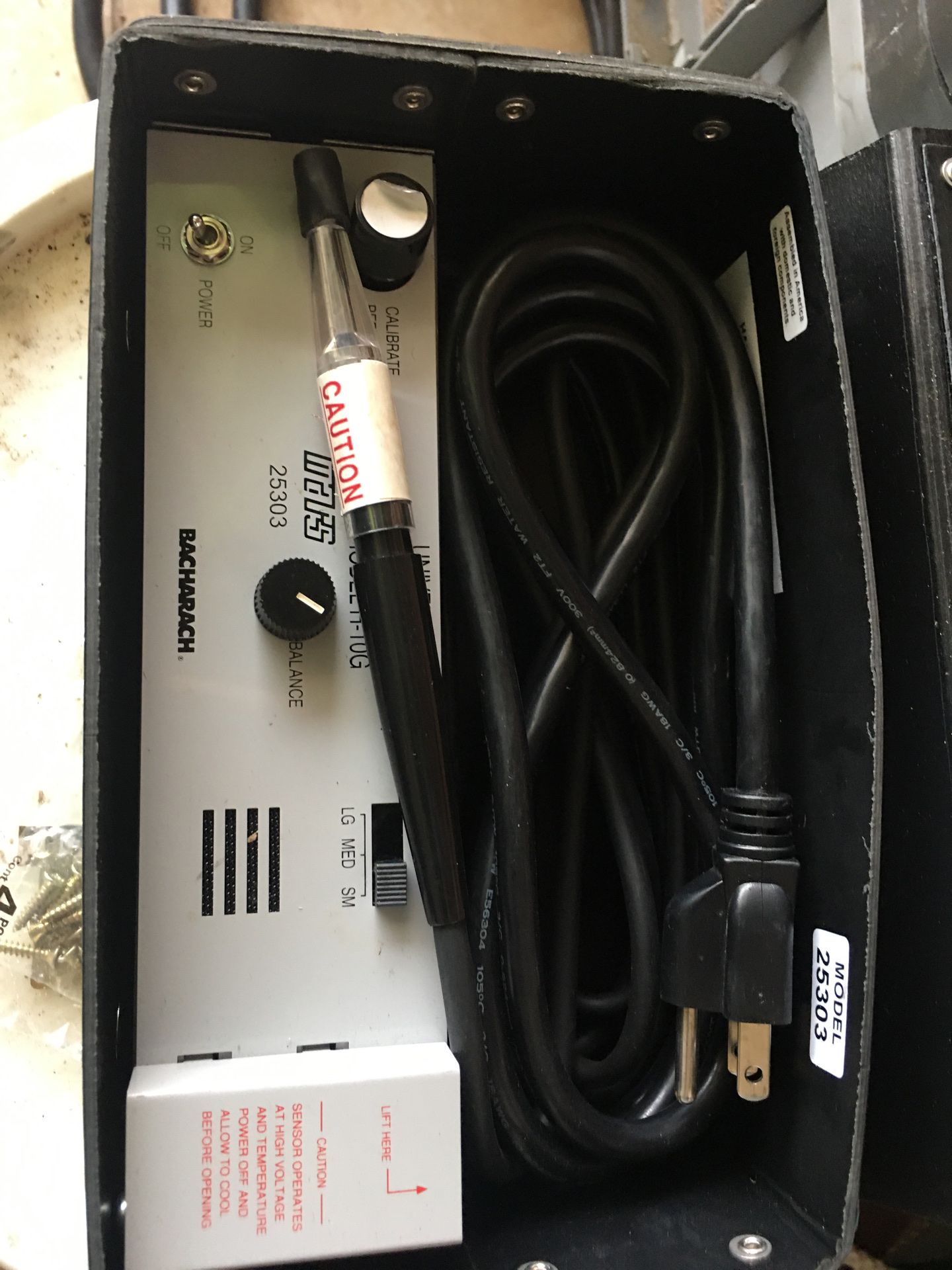 Universal Refrigerant Leak Detector
