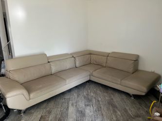 Couch -need gone asap
