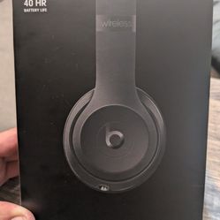 Beats Solo 3 Wireless-Black   BRAND NEW $125