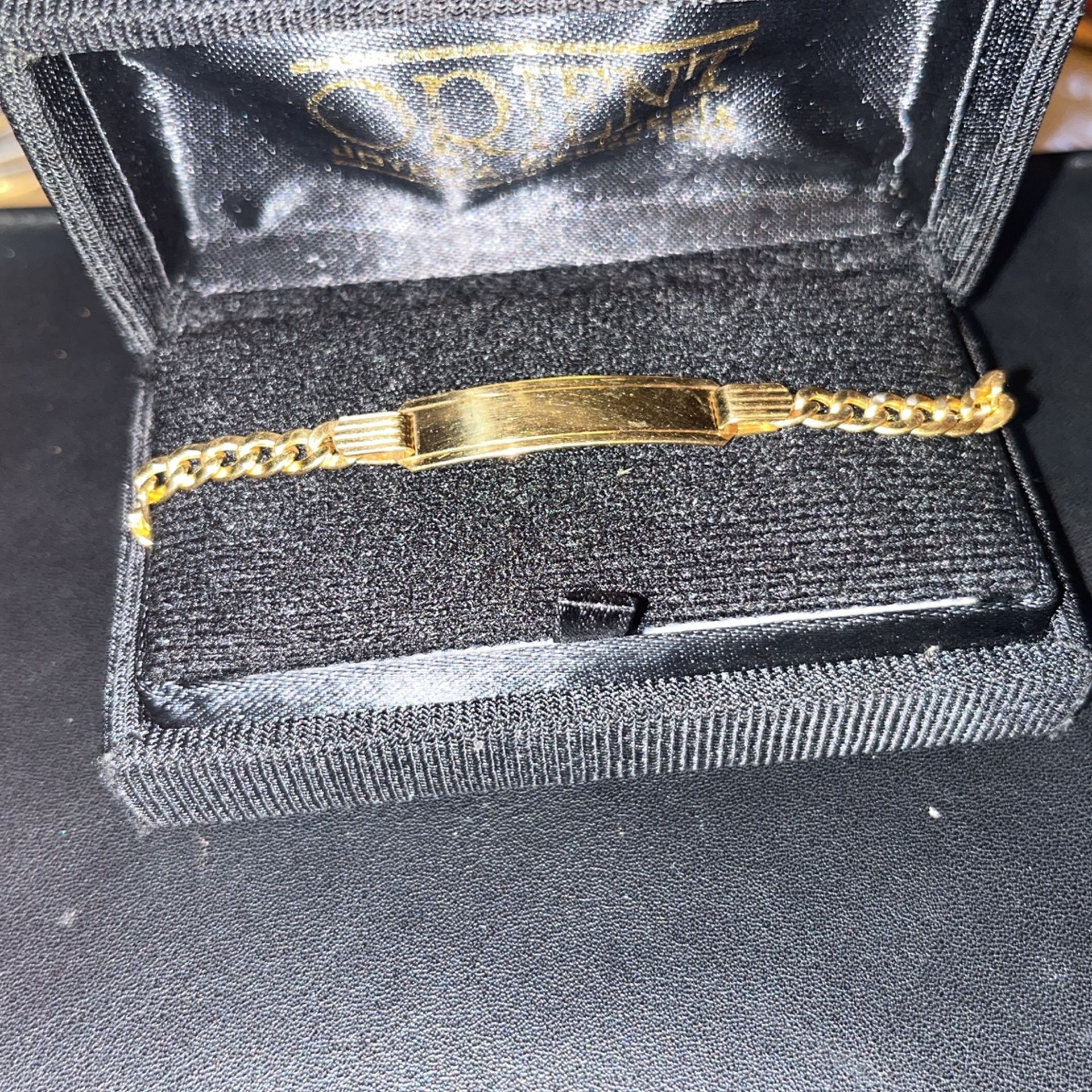 18 K  Gold Bracelet 