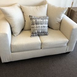 2 Pc Sofa And Loveseat 