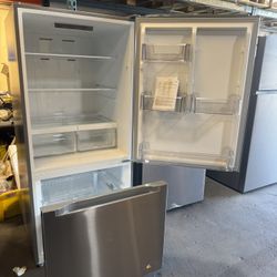 Midea 18.7 cu. ft. Garage Ready Bottom-Freezer Refrigerator (Stainless Steel)