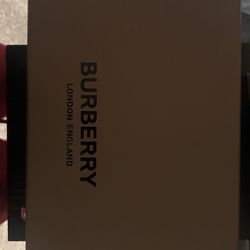 Burberry Slides 1of1