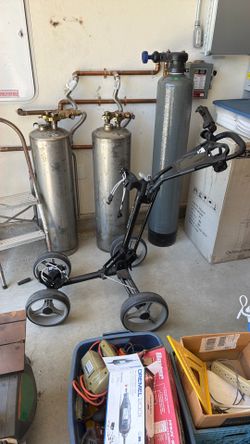 Modern 4-wheel push cart for golf clubs