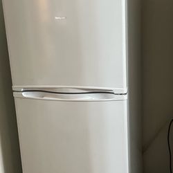 HotPoint Fridge