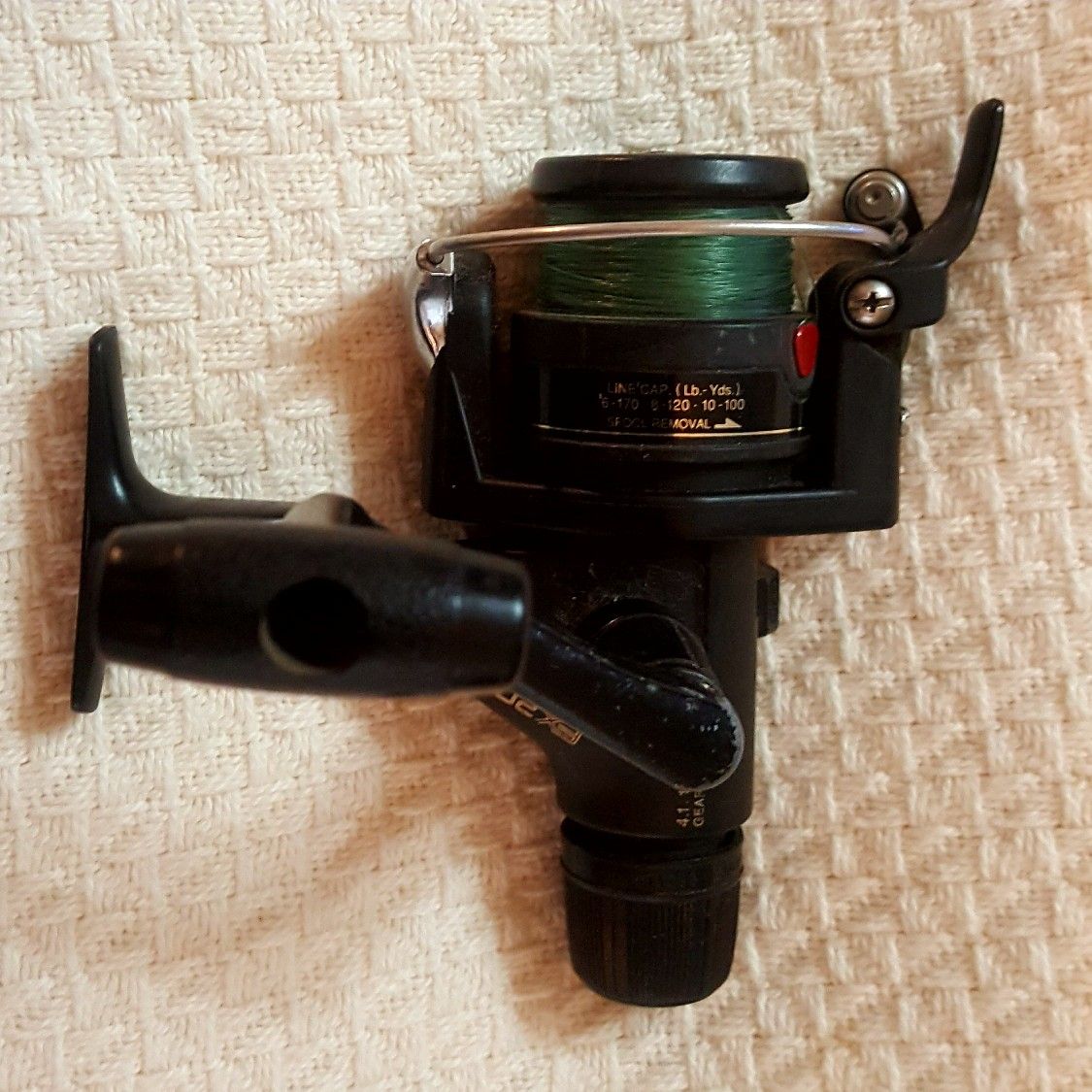 Shimano FX2000 R2000 Fishing Spinning Reel Smooth Quick Fire Fresh Water