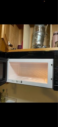 Microwave  and stove  black  GE