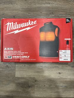 Milwaukee Men’s Heated Vest