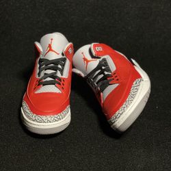 Red Jordan 3s Retro SE Unite