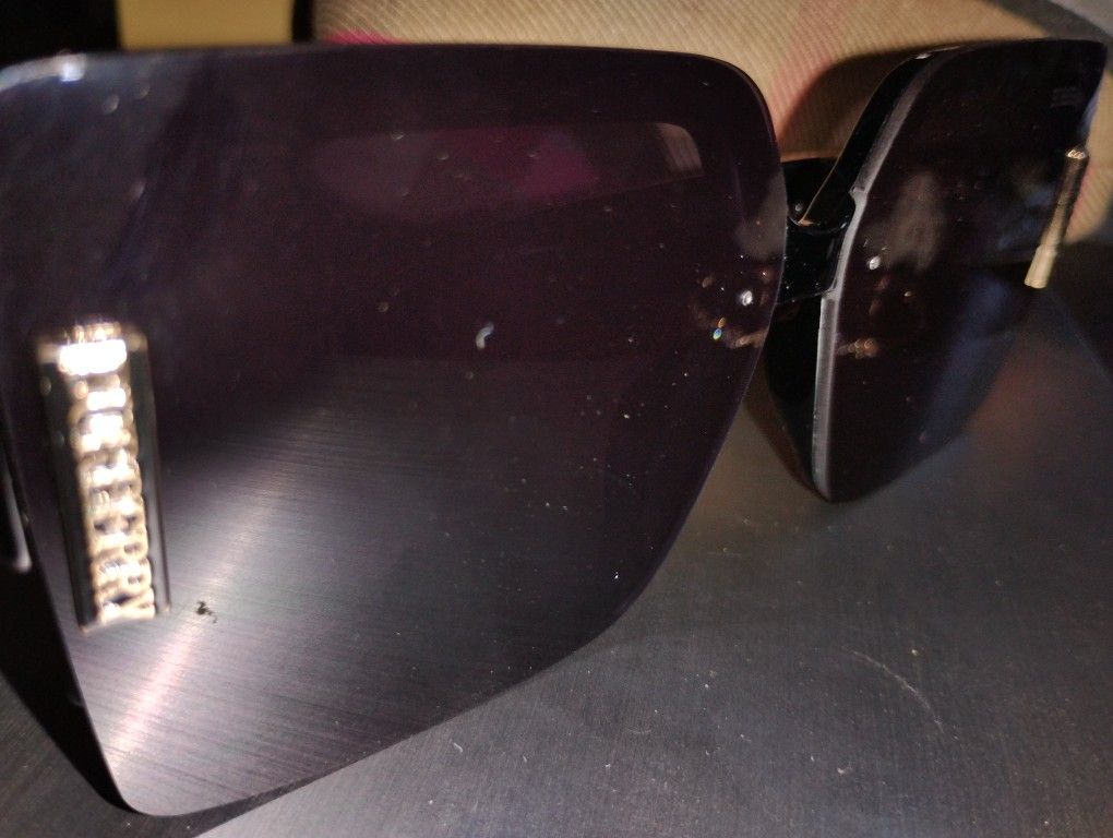 Burberry Sunglass