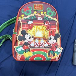 Minnie & Mickey Christmas Lounge fly