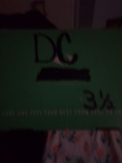 DC= Shoae! Black and white