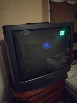 27-in Panasonic CRT TV s video
