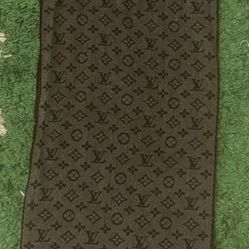 Louis  Vuitton Scarf Limited European Release 