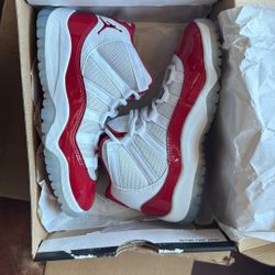Air Jordan 11 Retro - Cherry 