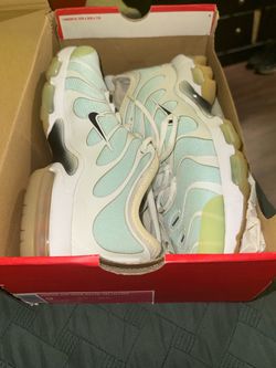 Women’s Air Max Plus size 9