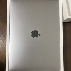 Brand New Mac Book  Pro 13in 