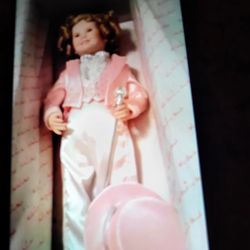 Surely temple porcelain dolls , still unbox , ninety eight , each