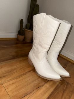 Cowgirl boots size 7 $25