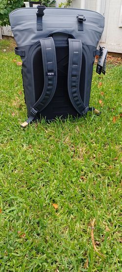 YETI Hopper M20 Backpack Cooler CHARCOAL! w/MagShield Access + waist strap!  for Sale in Irving, TX - OfferUp