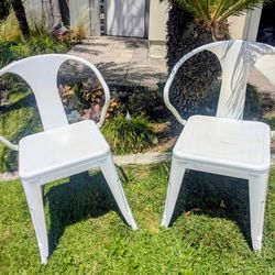 Set of 2 metal staking chairs