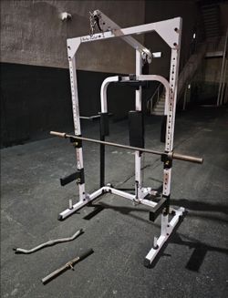 Body Solid Multi-Gym Squat Rack. Lat Pulldown & deeps stations.extra 200Pounds Stucks+ Everything As Appear & Accessories

Delivery for extra
Homestea