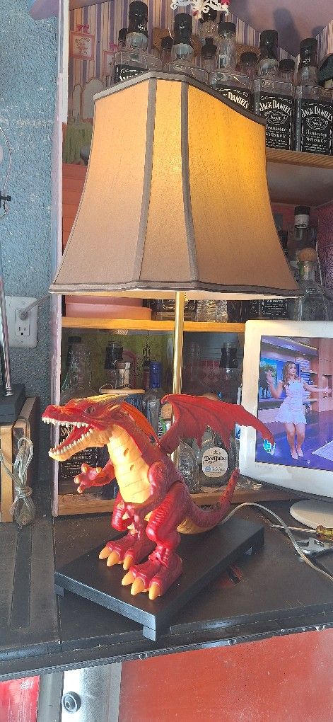 BEATIFUL CUSTOM TABLE LAMPS