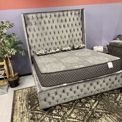 ROYALE *** 85” Inches Tall...!! ” *** King or Queen Throne Bed Frame 🔥🔥**** MUST SEE IN PERSON *** 🔥🔥