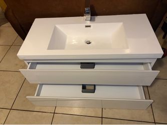 Modern White Floating Bathroom Vanity with Sink and Faucet
