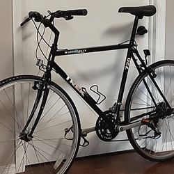 22" Trek Touring ... 29" Tires .......720 Multitrack 