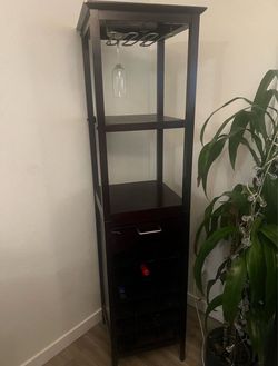 Wine storage cabinet